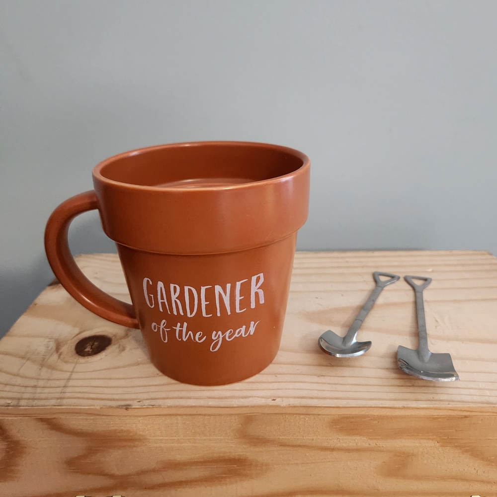 Gardener of the Year Plant Pot Mug with Shovel Spoons